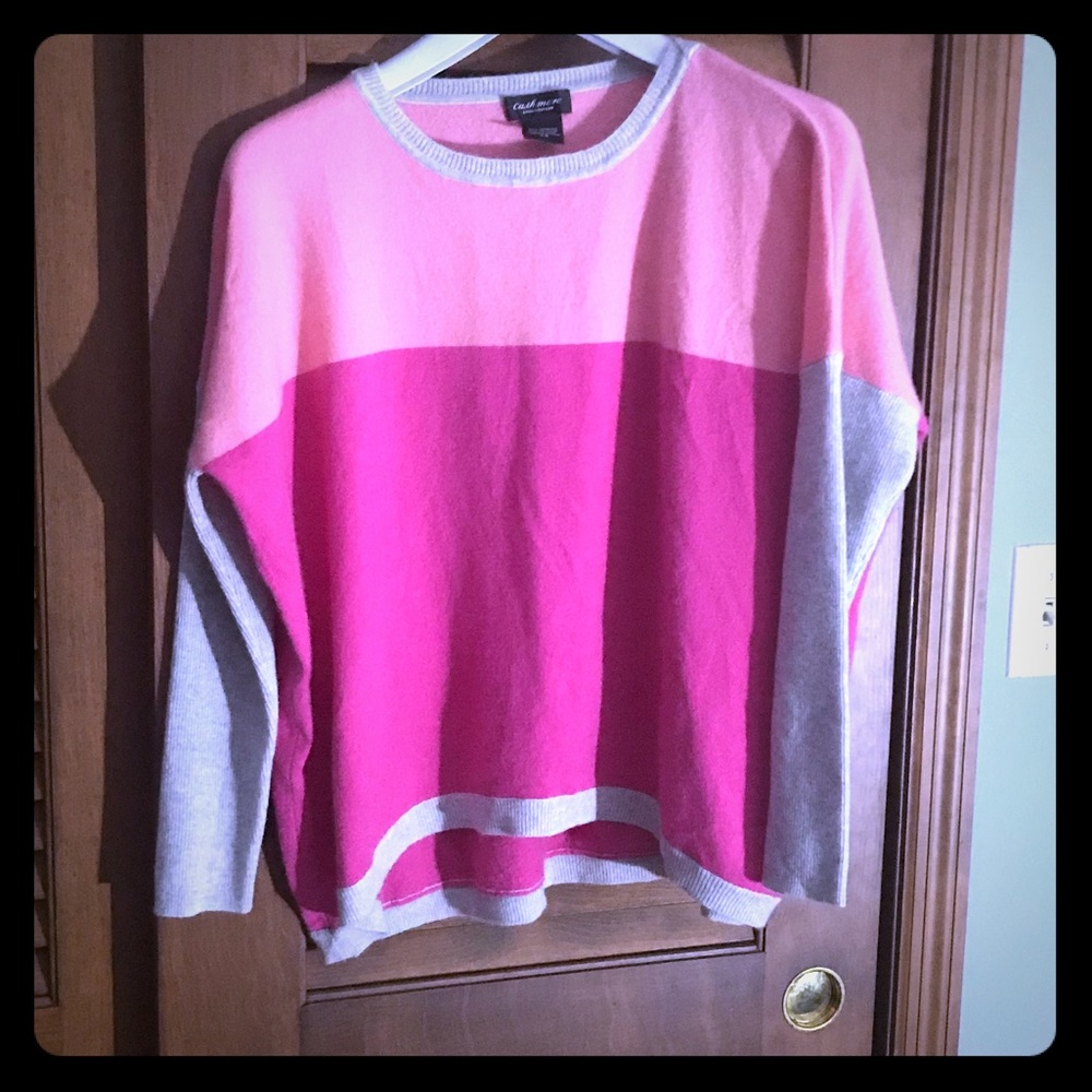 🦄LORD & TAYLOR🦄cashmere🦄color block sweater MED